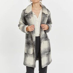 IVORY BLACK WOOL NOTCH LAPEL COAT